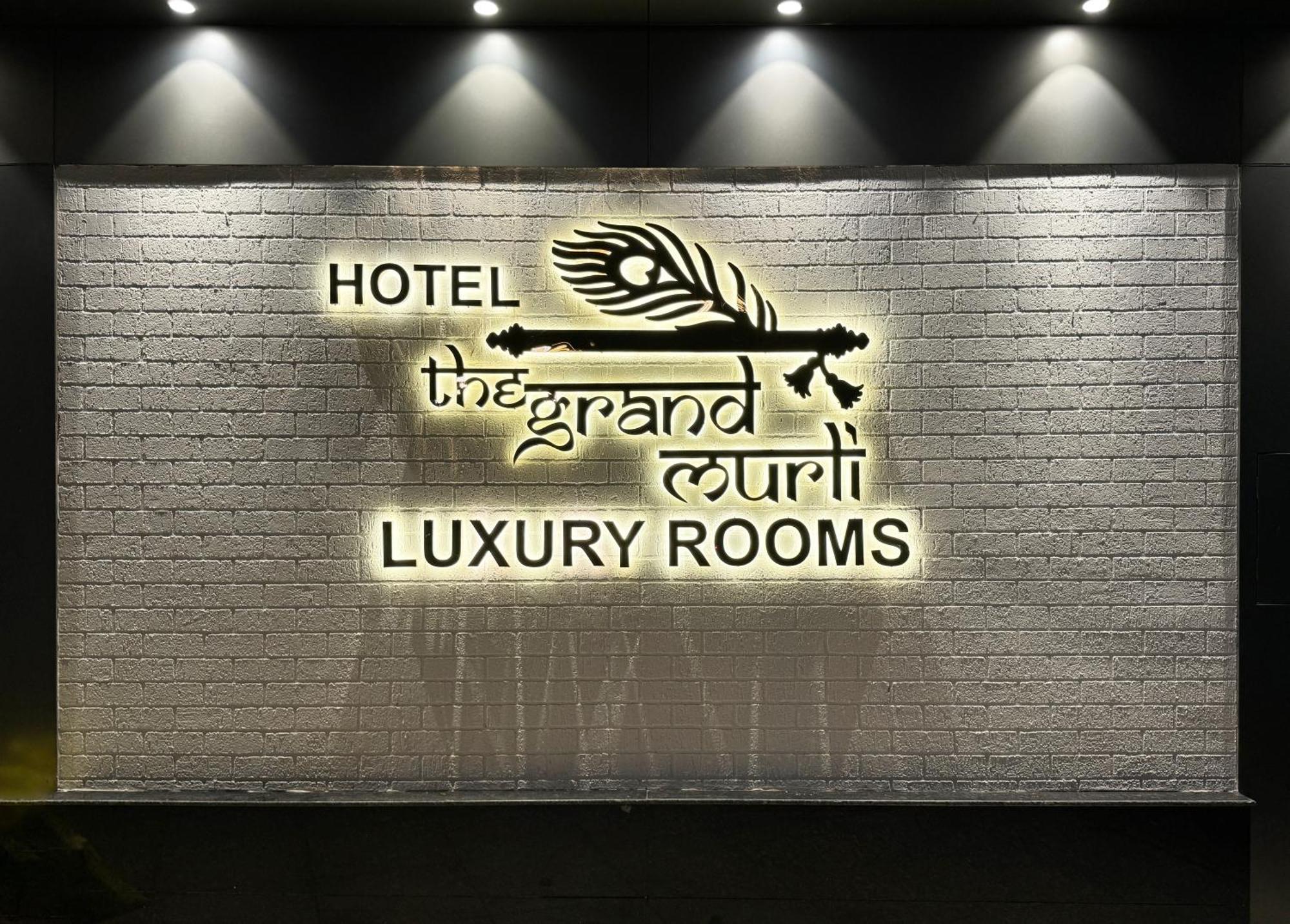 Hotel The Grand Murli Surat Exterior foto